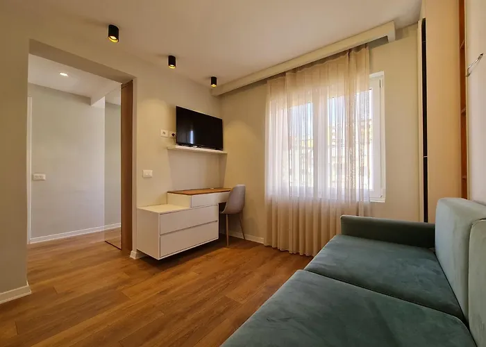 Adore - Modern * Tirana