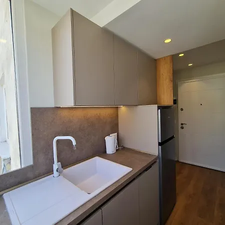 Adore - Modern Apartamento Tirana