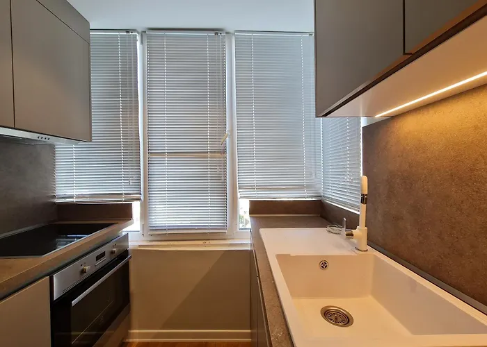 Adore - Modern * Tirana